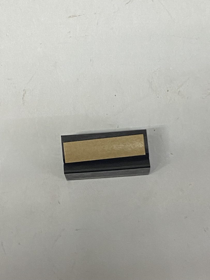 17516MJ6000 GOMMINO LATERALE SERBATOIO CARBURANTE