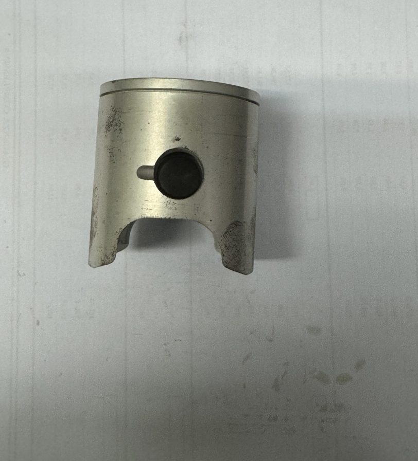 13101KS6833 PISTONE STD