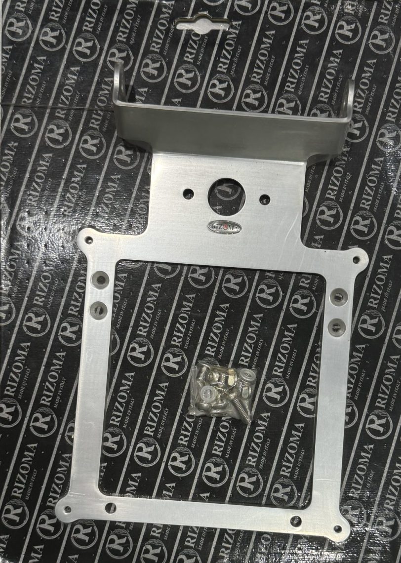 PT058A SUPPORTO TARGA CBR 900 FIREBLANDE 2022