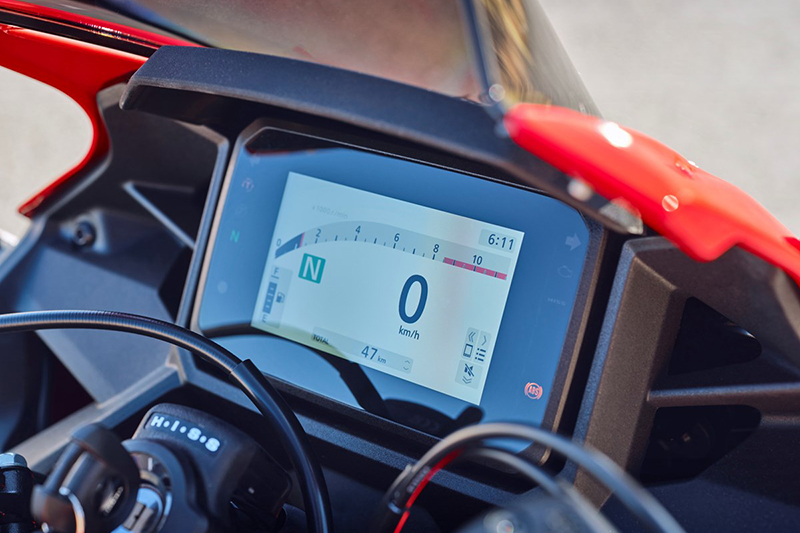 458326_24YM_HONDA_CBR500R