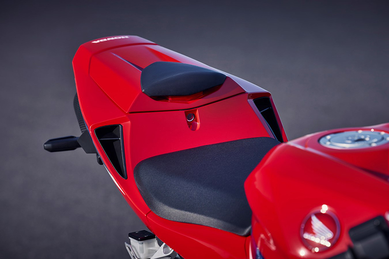 458367_24YM_CBR600RR