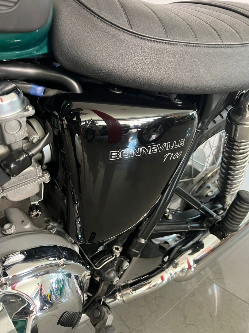 TRIUMPH BONNEVILLE T100 - immagine 6