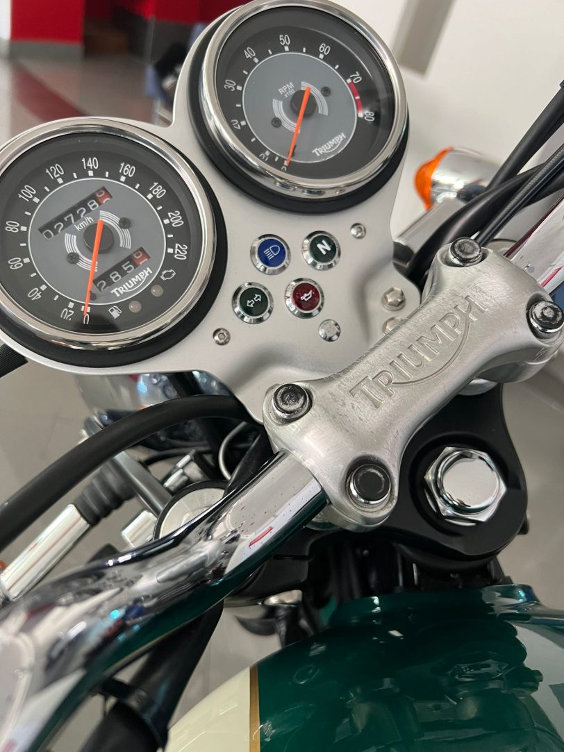 TRIUMPH BONNEVILLE T100 - immagine 4