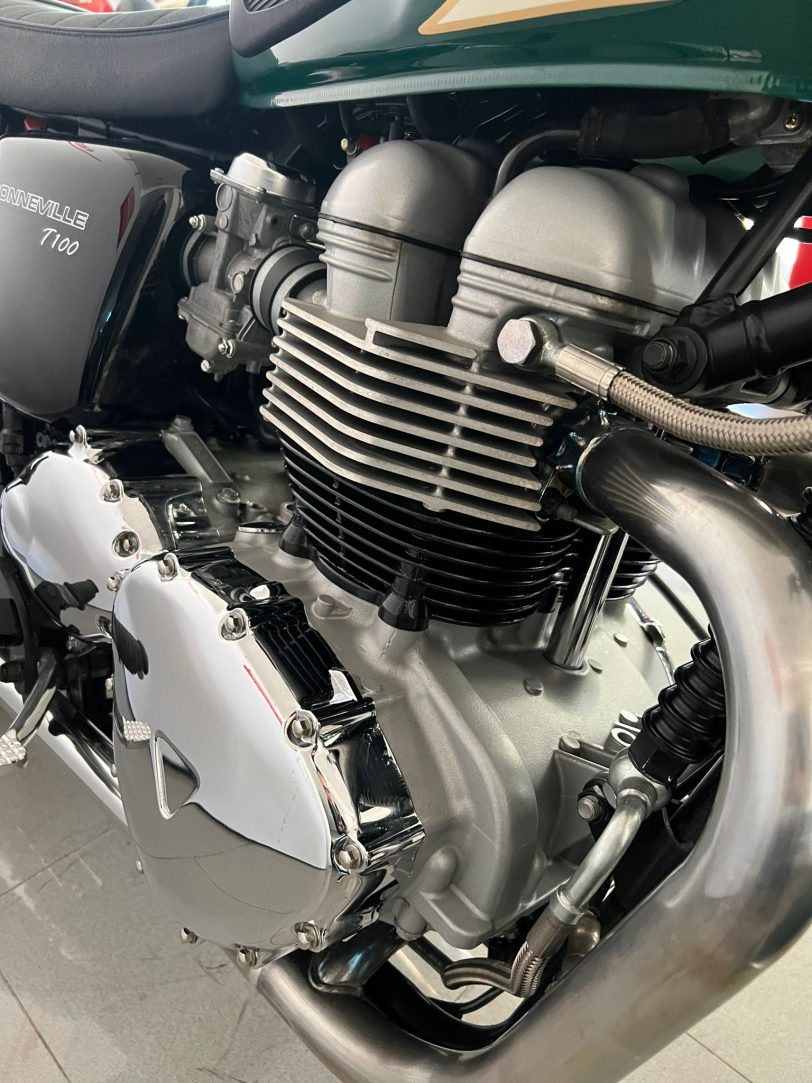 TRIUMPH BONNEVILLE T100 - immagine 3
