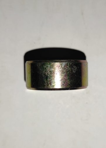 42312KM1000 COLLARINO B PERNO RUOTA POST.