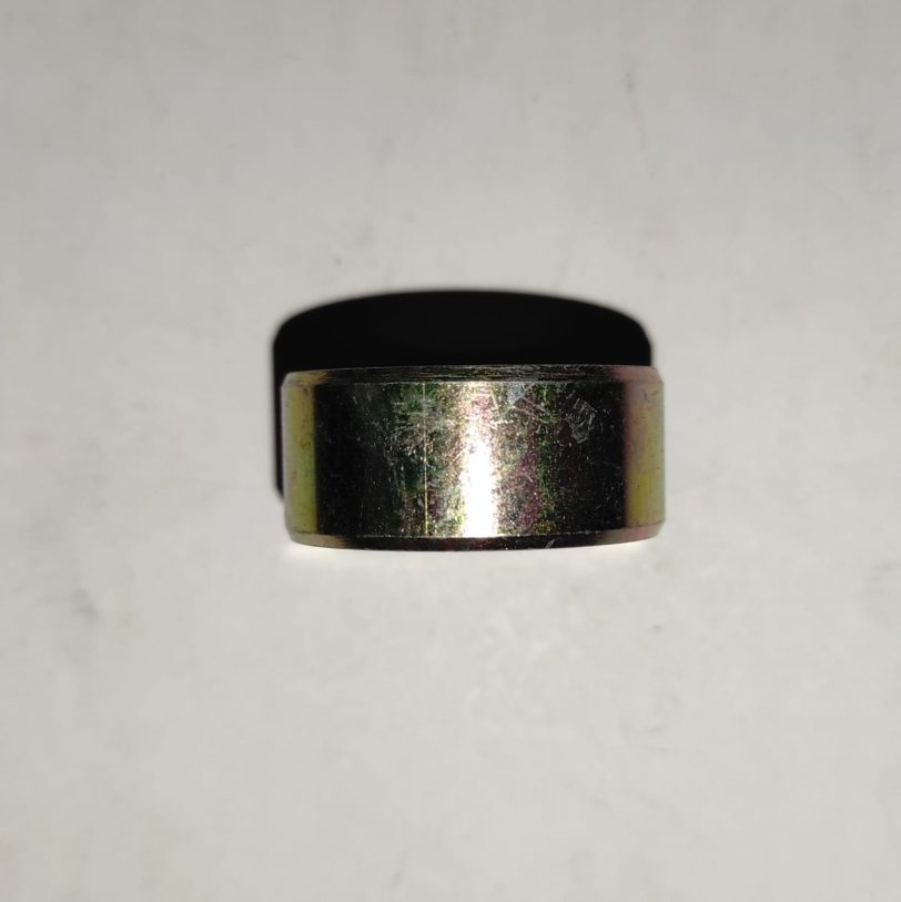42312KM1000 COLLARINO B PERNO RUOTA POST.