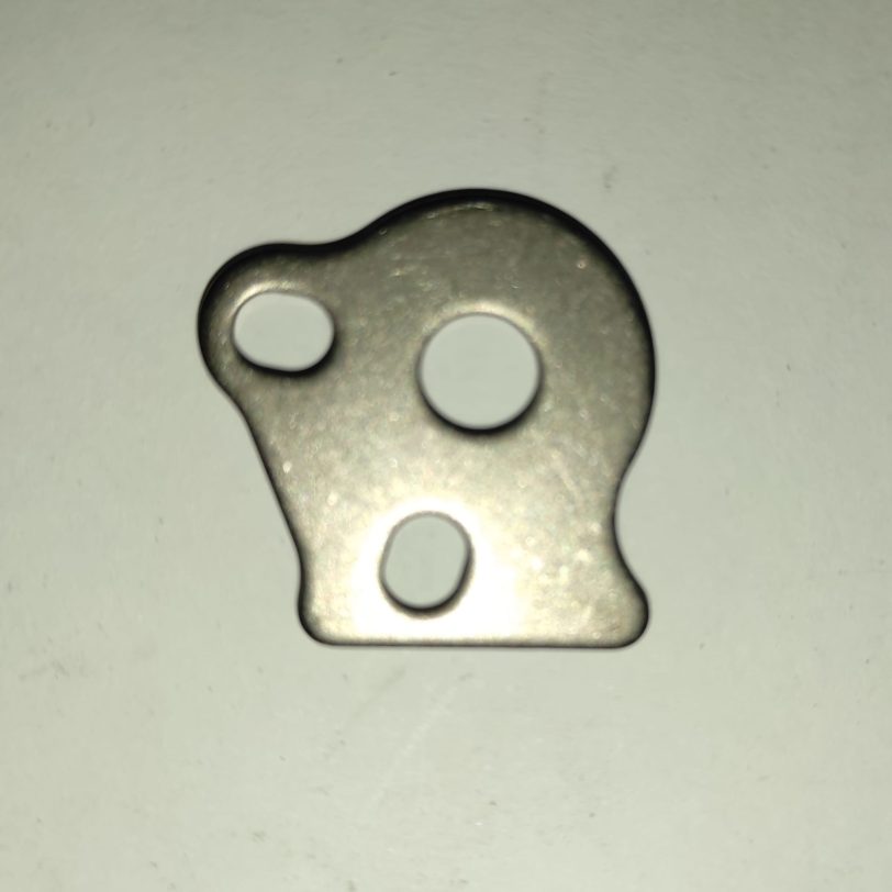 50718MGE000 PIASTRA ARRESTO PEDANA POGGIAPIEDI
