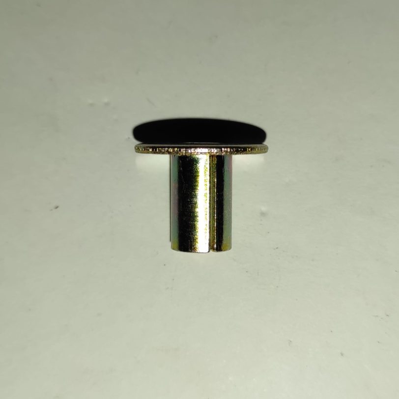 33707MR8000 COLLARINO DI MONTAGGIO FANALE POST.