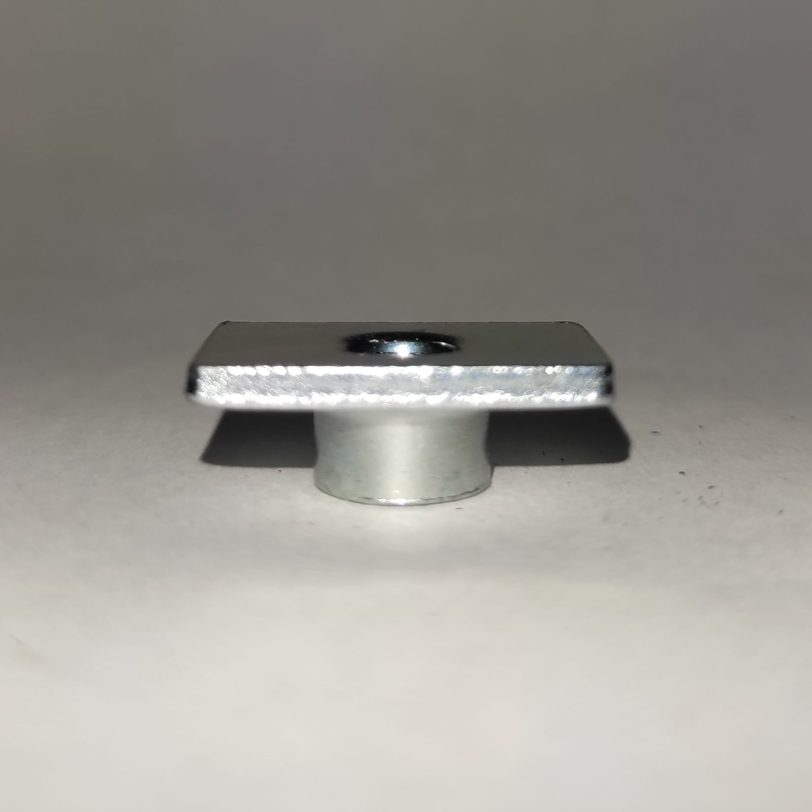 90303HA0680 DADO SPECIALE 6X7