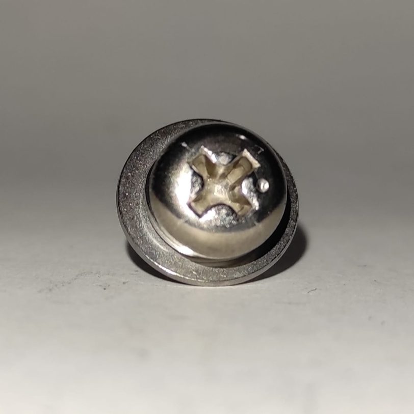 16546HW4680 VITE CON RONDELLA, 5X12 - immagine 2