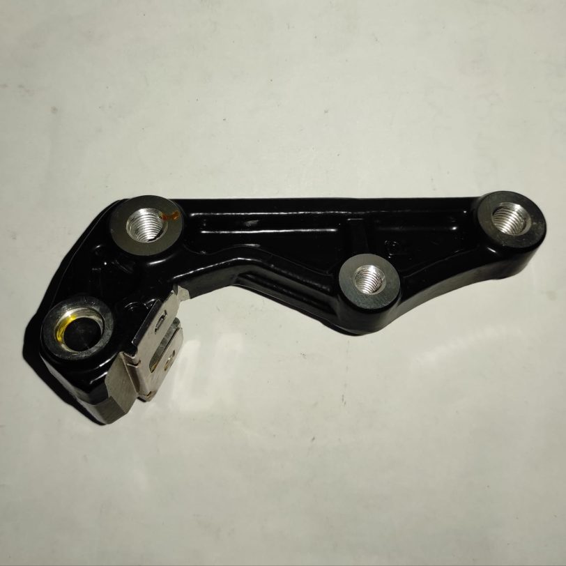 45210MA5006 SUPP.PINZA ANTER.DX