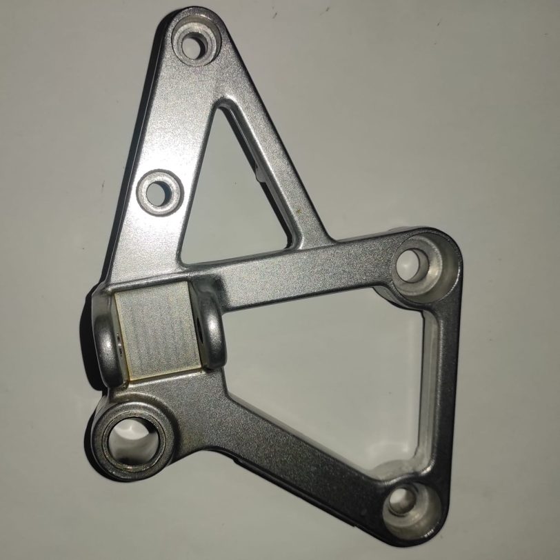 50600ML7700 SUPPORTO PEDANA PRINCIPALE D.