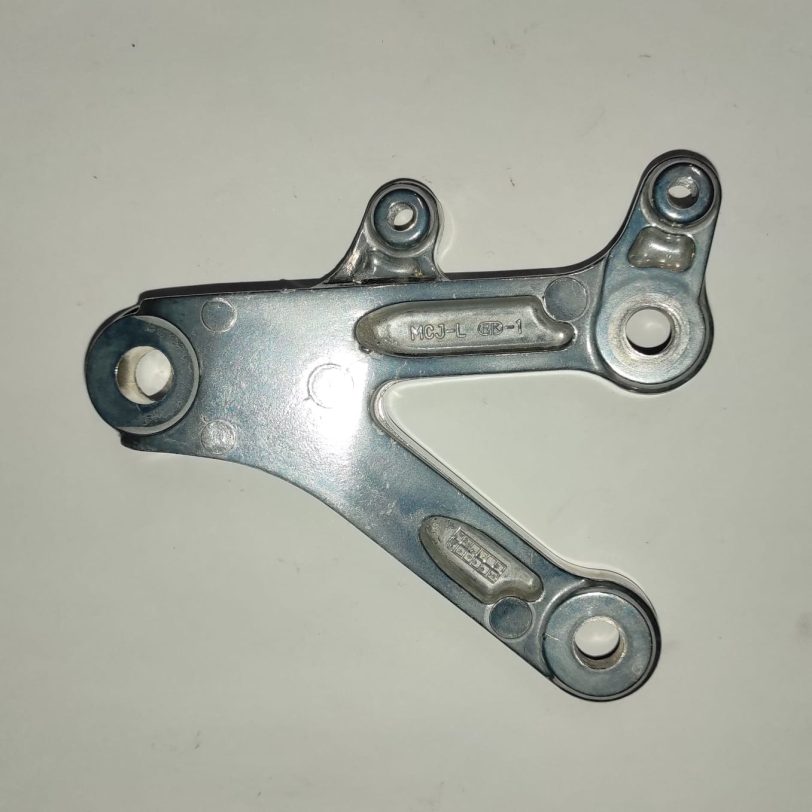 50700MCJ000 SUPPORTO PEDANA PRINCIPALE S.