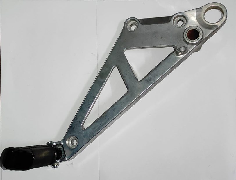 50720MF9000 PEDANA ANTERIORE DX
