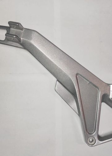50750MBZ610 SUPPORTO PEDANA PRINCIPALE S.