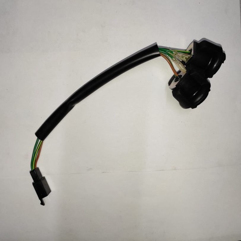33705MT4611 PORTALAMPADA COMP. FANALE POST.