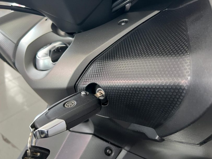YAMAHA T-MAX 530 - immagine 3