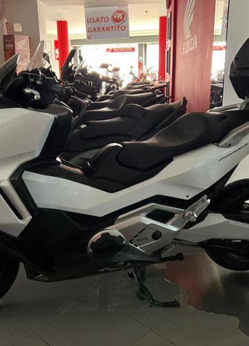 HONDA FORZA 750