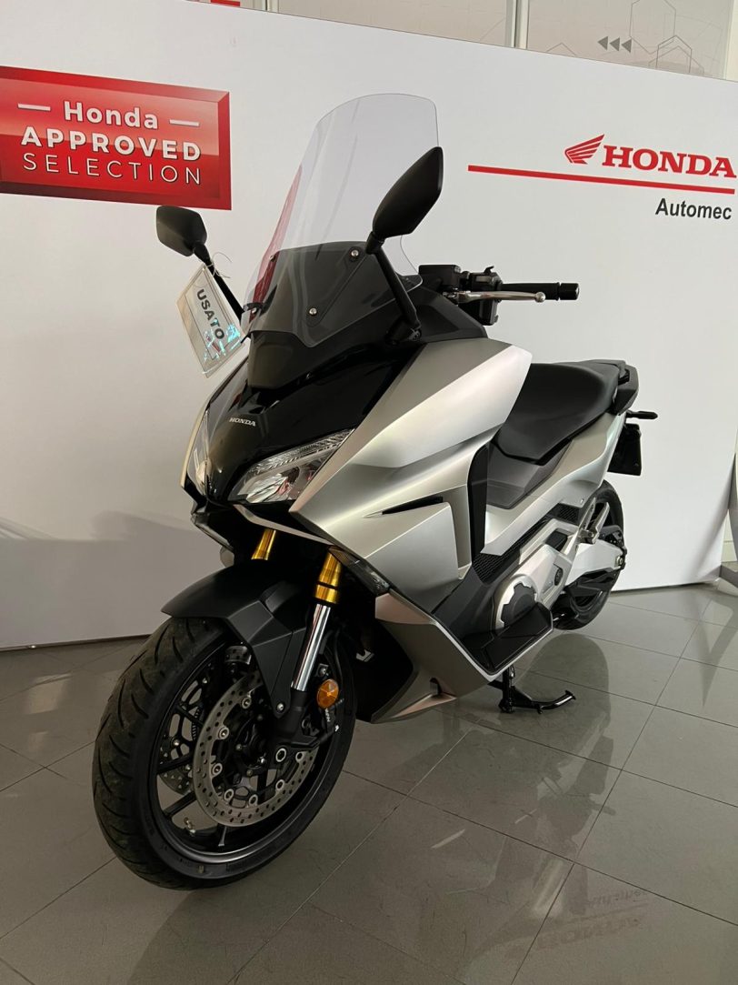 HONDA FORZA 750 - immagine 5