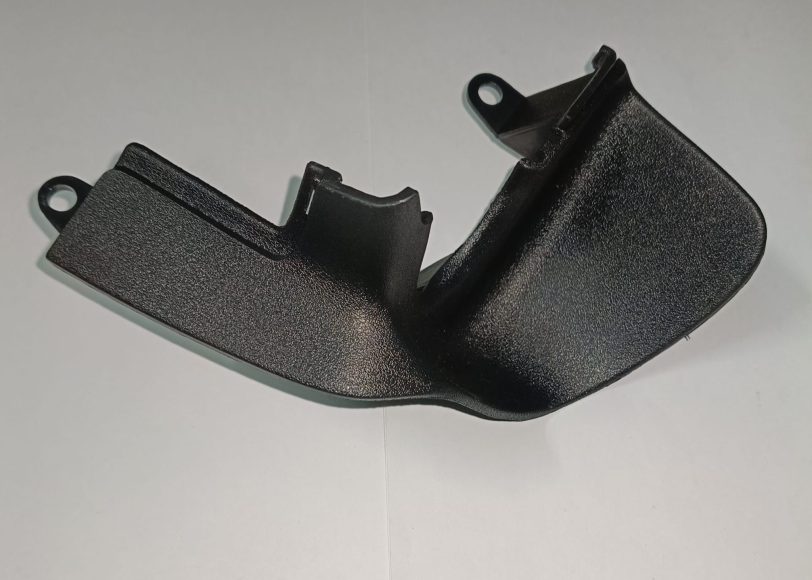 53207GAV700ZA COPERCHIO POST. D. *NH158R *