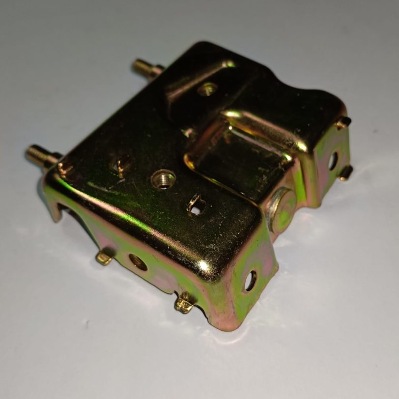 50135GS7000 SUPPORTO DI FISSAGGIO COPERCHIO ANT. - immagine 3
