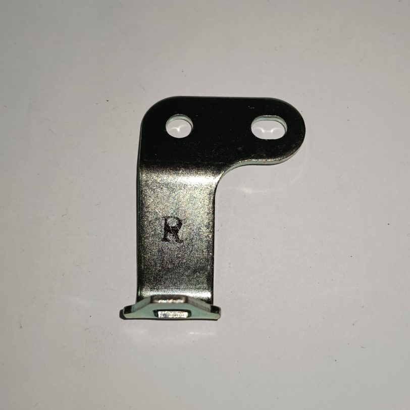 64328KS4000 STAFFA COPERCHIO ANT. D. (A) - immagine 2