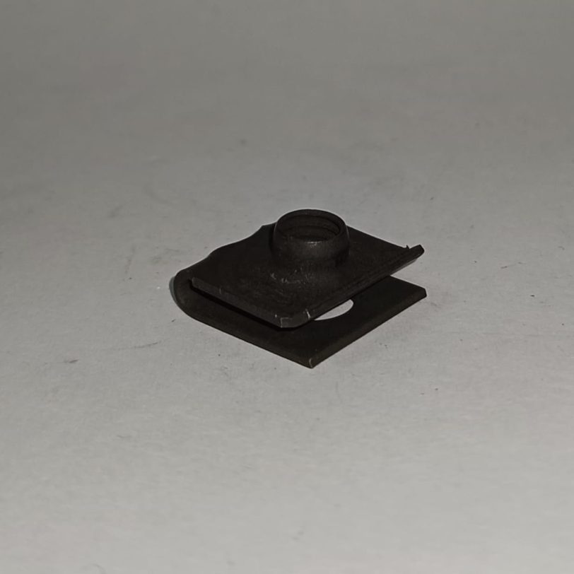 90320747000 DADO MOLLA 6MM