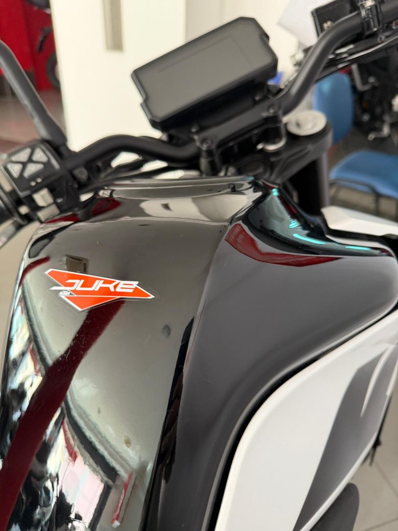 KTM DUKE 125 - immagine 5