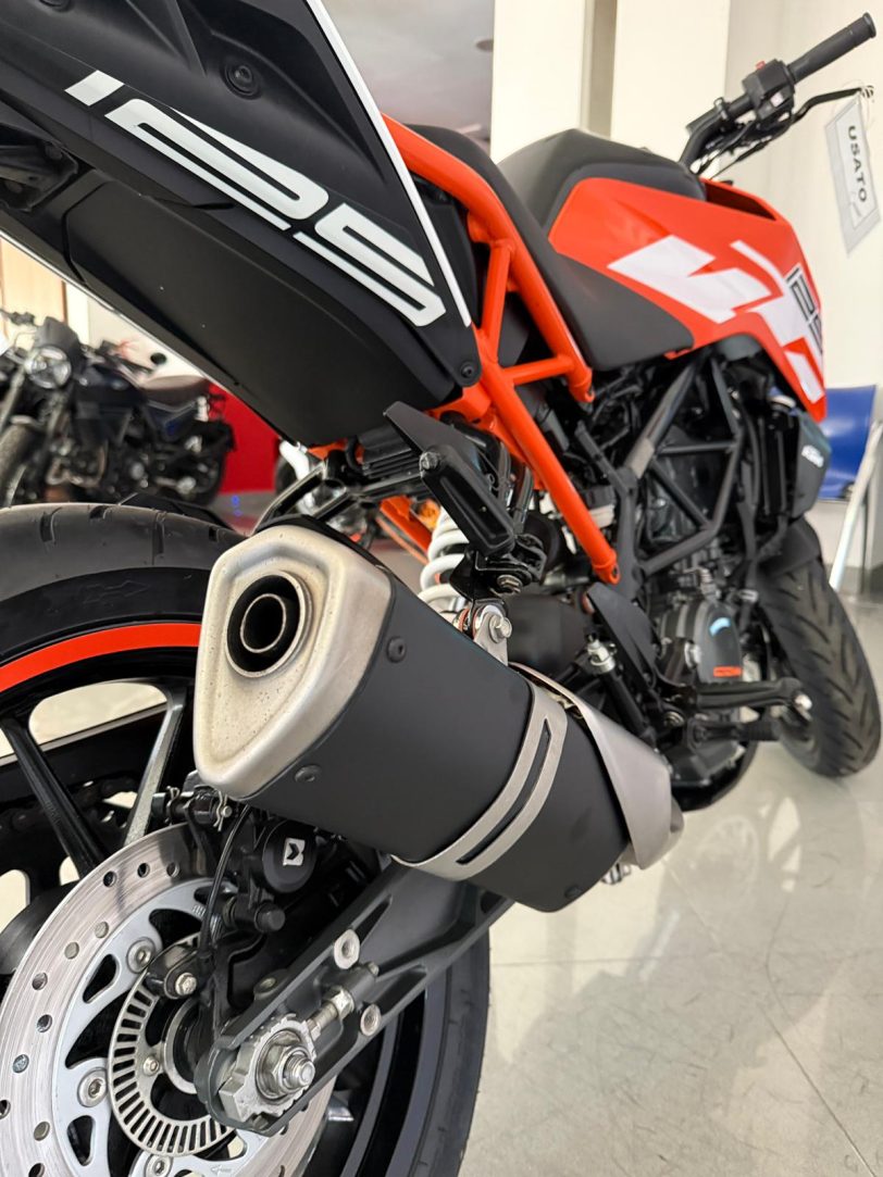 KTM DUKE 125 - immagine 4