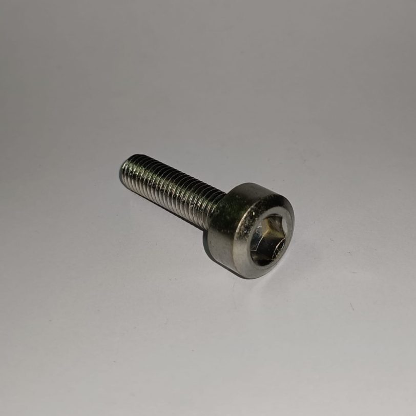 90160MN0000 BULLONE A ESAGONO INCASSATO 8X32