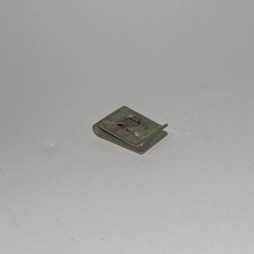 90344KPL900 DADO A MORSETTO 5MM