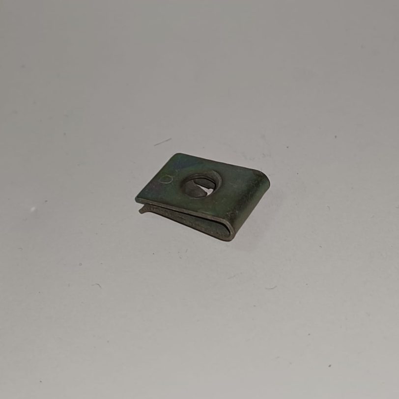 90344KPL900 DADO A MORSETTO 5MM - immagine 2