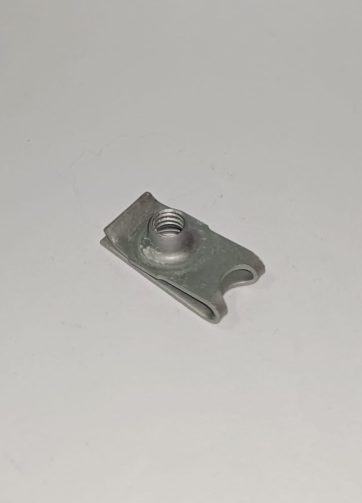 90344692003 DADO A MORSETTO 6MM