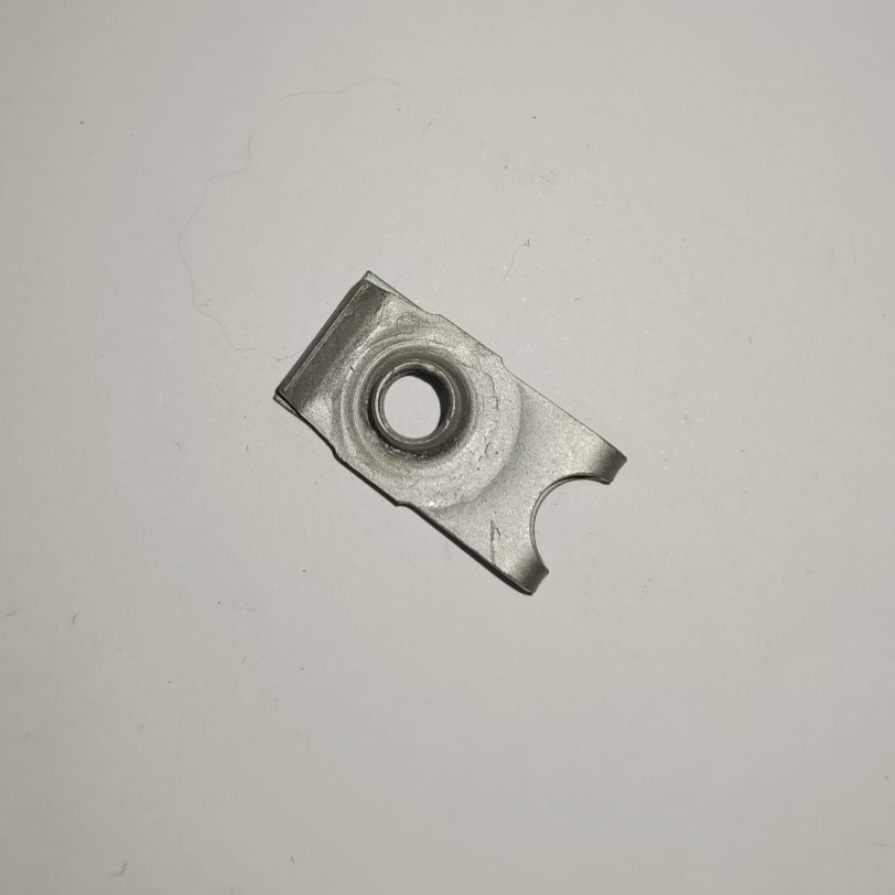 90344692003 DADO A MORSETTO 6MM - immagine 2