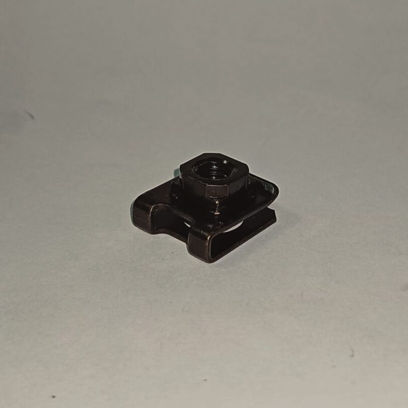 90305GK8000 DADO A MORSETTO 6MM - immagine 2