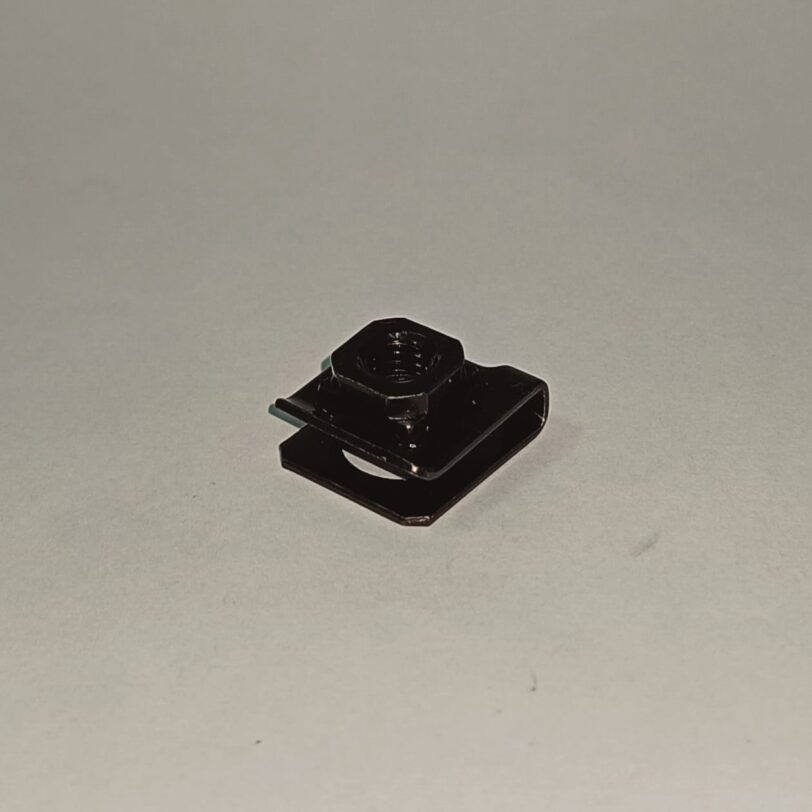 90305GK8000 DADO A MORSETTO 6MM