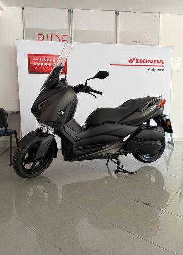 YAMAHA X-MAX 300