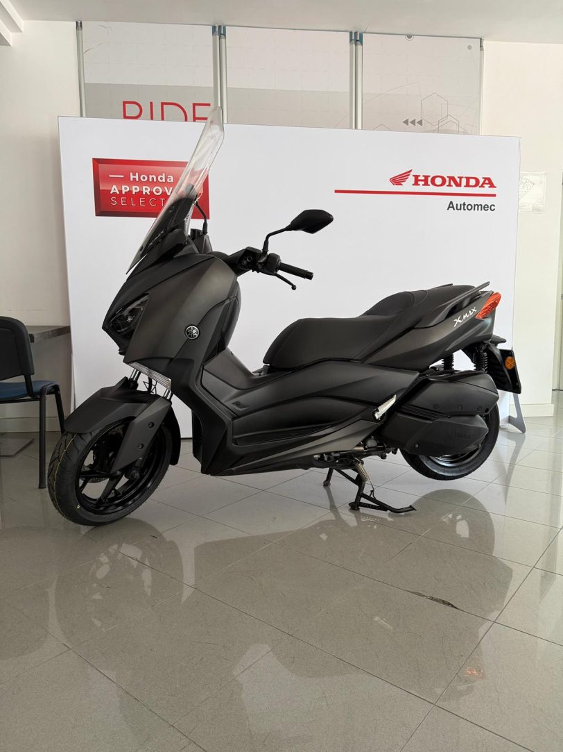 YAMAHA X-MAX 300