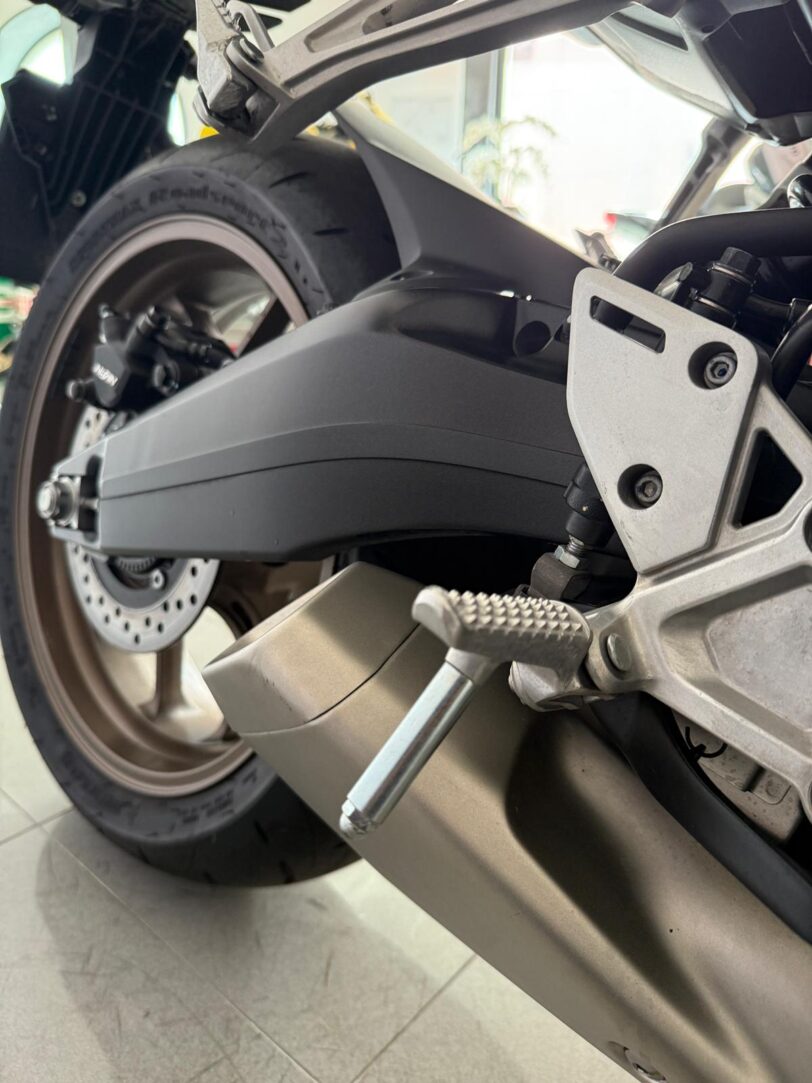 HONDA CB 650 R E-CLUTCH - DEMO - immagine 4