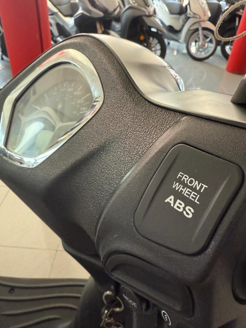 PIAGGIO LIBERTY 125 S NERO - immagine 2