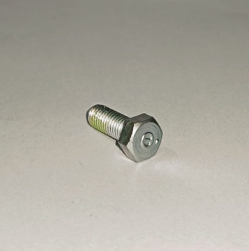 90115MT3000 BULLONE FISSAGGIO GOMMINO POGGIAPIEDI PRINCIPALE