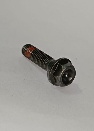 90107MT3003 BULLONE FLANGIATO 8X32