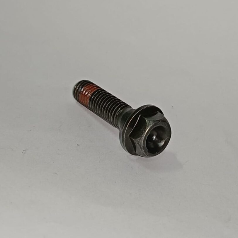 90107MT3003 BULLONE FLANGIATO 8X32