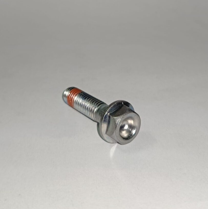 90131KBV003 BULLONE FLANGIATO 8X32 (SAGA)