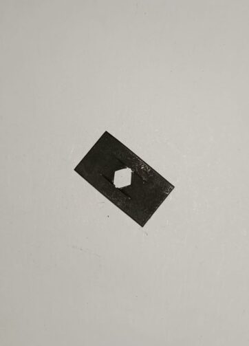 90315504000 DADO, CUSPIDE 3MM