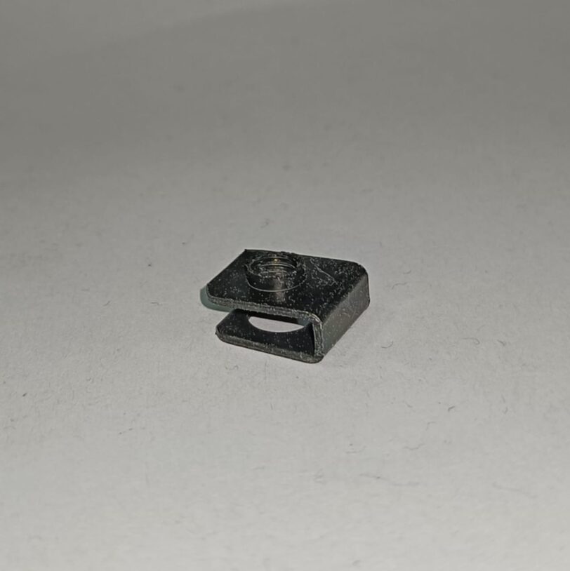 90312MT3000 DADO A MORSETTO 5MM - immagine 2