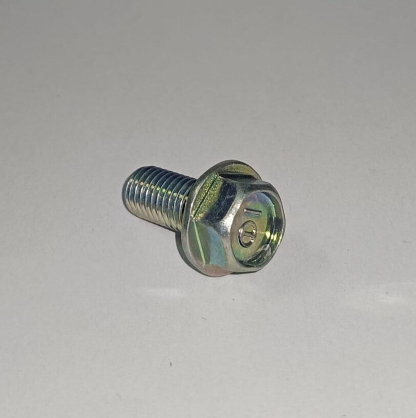 957010801808 BULLONE FLANGIATO 8X18