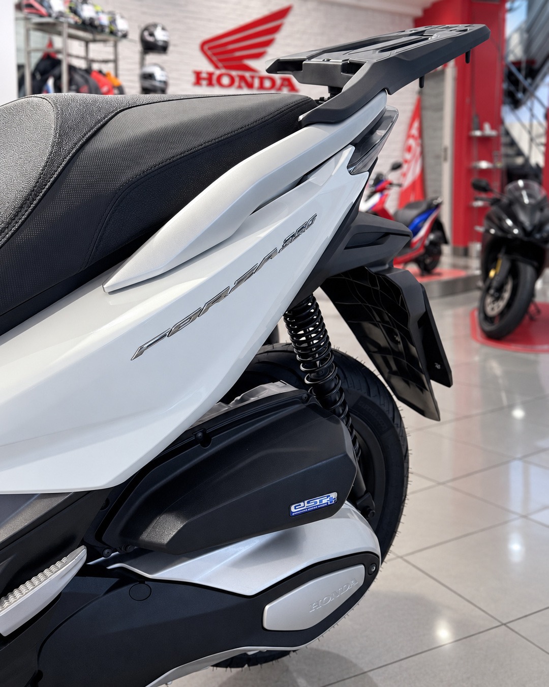 HONDA FORZA 350 DELUXE - Image 4